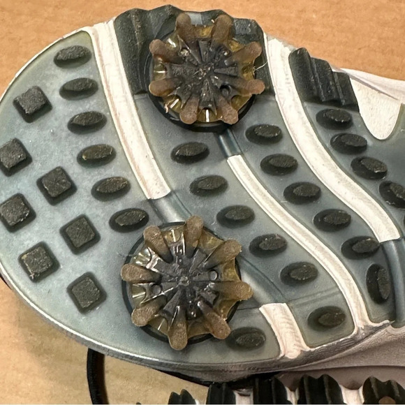 FootJoy Contour Fit men's golf shoes, size 10.5W, soft spike, spring, outdoors - Picture 5 of 13